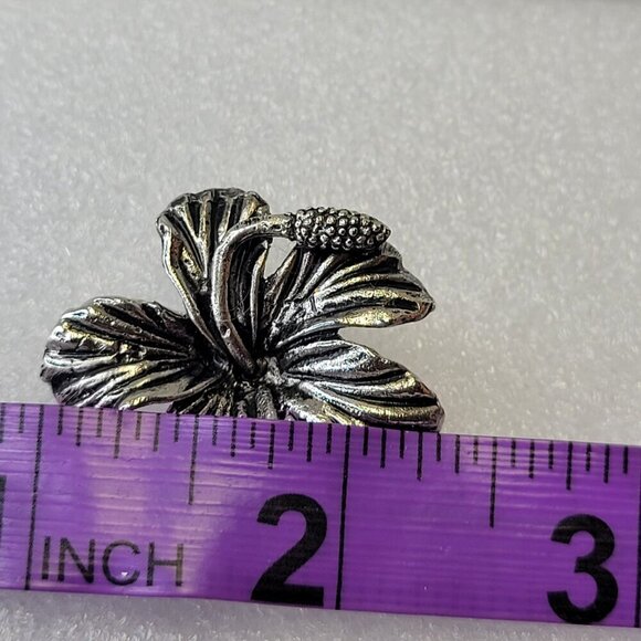 Antique Rhodium Hibiscus Brooch Medium Size Pin - Picture 4 of 6